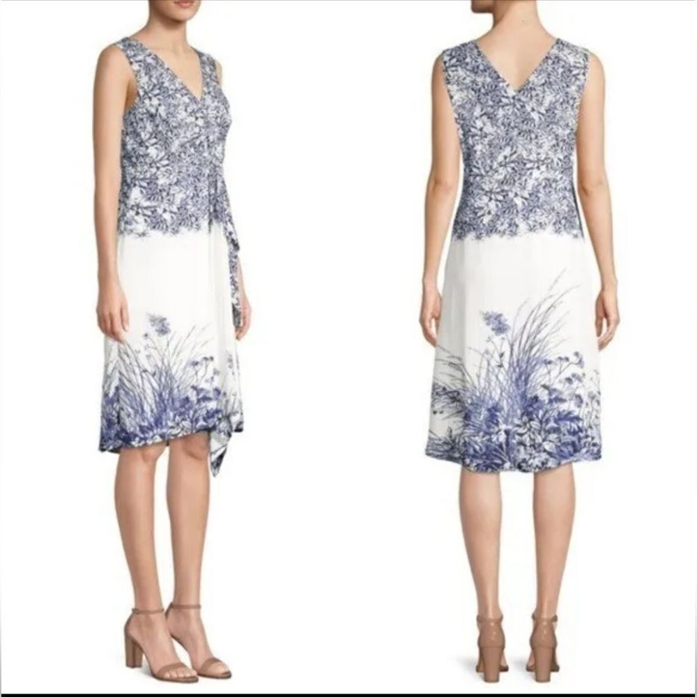 Elie Tahari White and Blue Floral V-Neck Sleeveless Dress